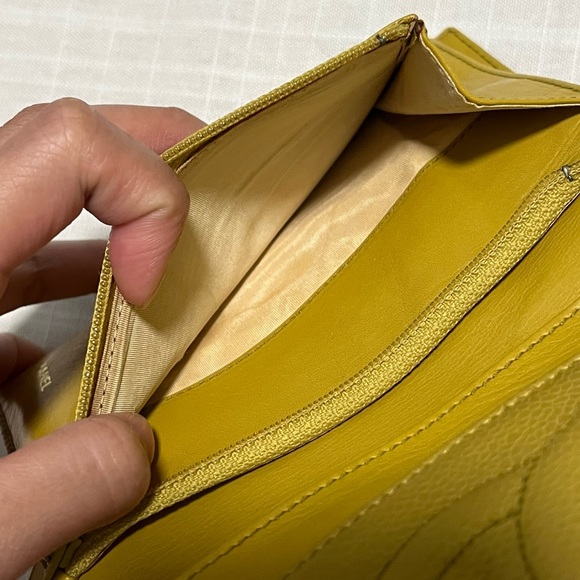 Chanel Wallet - Picture 7 of 11